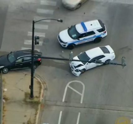 Federal agents briefly detain person tied to West Side crash, police say
