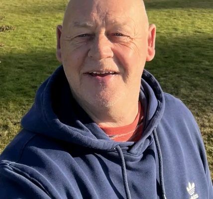 Glasgow, Scotland – Community Mourns the Loss of Tom Meikle in Fatal M77 Crash
