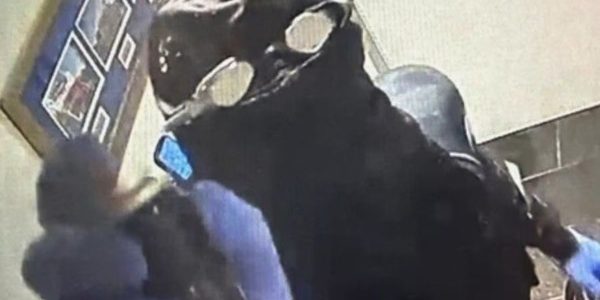 Dramatic police audio reveals how man in goggles stole $20,000 from Disney Springs restaurant