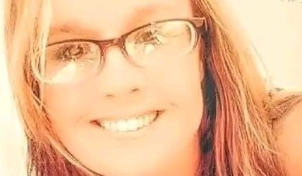 Terre Haute, Indiana – A tragic motorcycle crash has left the community in mourning after 36-year-old Heather Lund, a mother from Terre Haute, was killed in a collision on September 28