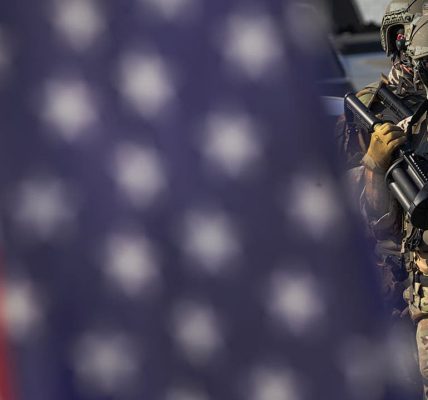 Trump admin to federalize 300 National Guard troops after Pritzker refuses ultimatum