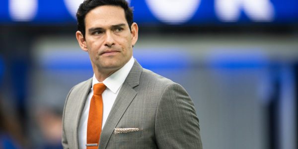 Ex-NFL star Mark Sanchez now faces felony charges after ‘stabbing over a parking spot,’ prosecutor say