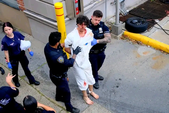 West Brighton, Staten Island – A routine afternoon turned into a scene of horror when a stepdaughter walked into her home to find blood everywhere and her stepfather