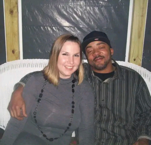 Lawrenceville, Georgia – A woman was tragically killed inside her Lawrenceville home Wednesday morning in what police describe as a murder-suicide