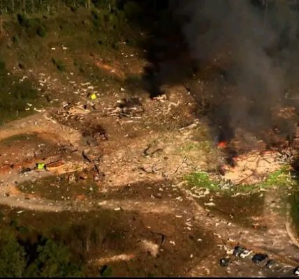 Bucksnort, Tennessee — A powerful explosion ripped through the Accurate Energetic Systems facility early Thursday morning