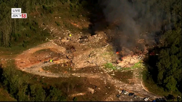 Bucksnort, Tennessee — A powerful explosion ripped through the Accurate Energetic Systems facility early Thursday morning