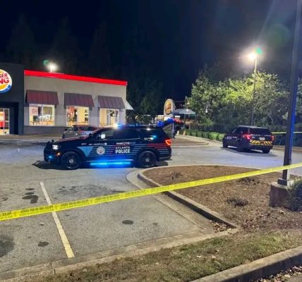 Atlanta, Georgia – Authorities have confirmed that a woman was shot during a dispute inside a Burger King on Moreland Avenue in southeast Atlanta on Friday night.