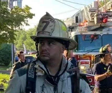 Ambler, Pennsylvania – Authorities and the community are mourning the loss of Jonathan Deck, the beloved Deputy Chief of the Wissahickon Fire Company, who passed away unexpectedly