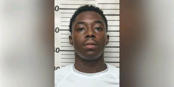 Heidelberg – Tylar Jarod Goodloe, 18, is wanted for questioning in connection with a fatal shooting that occurred during the high school homecoming football game, authorities confirmed Friday