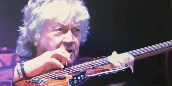 London, England– The world of rock music is mourning the loss of John Lodge, the legendary bassist, vocalist, and songwriter for the iconic British band The Moody Blues, who passed away at the age of 82