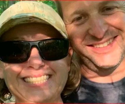 Santa Claus, Indiana — A quiet neighborhood in Spencer County was shaken this week by a tragic domestic incident that claimed two lives in what investigators have confirmed as a murder-suicide.