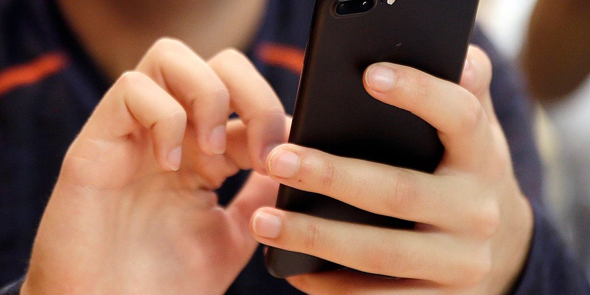 Criminal gangs in China have made more than $1 billion by targeting Americans with annoying texts: report