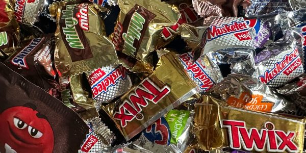 Candy handed out at Santa Fe homecoming parade was tainted with needles, police say