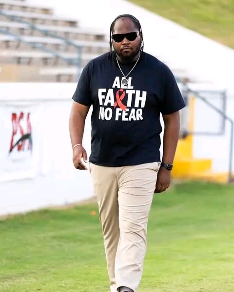 Columbus, Georgia — The community of Columbus is mourning the heartbreaking loss of Coach Maddox, a man whose life’s work reached far beyond the boundaries of any playing field