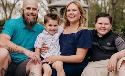 Manhattan, Illinois, is mourning the sudden and unexpected passing of a beloved community member. The news of this loss has left family,