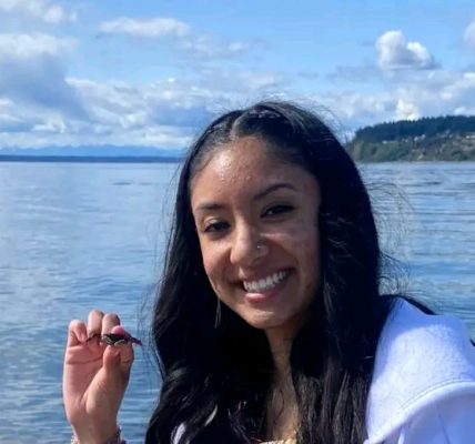 Parkland, Washington — A routine morning drive turned fatal when a young woman lost her life in a violent collision caused by a fleeing felon, leaving her family, friends, and community in shock.