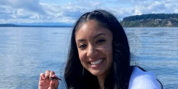 Parkland, Washington — A routine morning drive turned fatal when a young woman lost her life in a violent collision caused by a fleeing felon, leaving her family, friends, and community in shock.