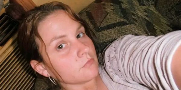 Summerville, Georgia — A woman known for scavenging through dumpsters in Chattooga County was tragically crushed and buried under tons of garbage after being unknowingly collected with the trash.