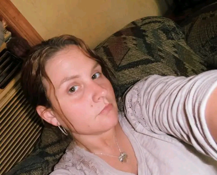 Summerville, Georgia — A woman known for scavenging through dumpsters in Chattooga County was tragically crushed and buried under tons of garbage after being unknowingly collected with the trash.