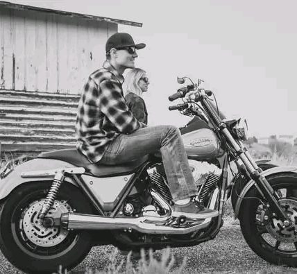 TORONTO, ONTARIO — Chris Maurer, 47, of Toronto, Ontario, passed away unexpectedly, leaving family, friends, and the local business community in profound grief.