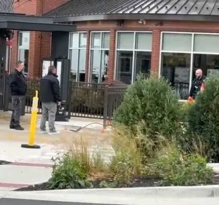 Oswego, New York – The Oswego community is grappling with a tragic and violent incident that occurred early Thursday morning at a local Chick-fil-A, leaving one person