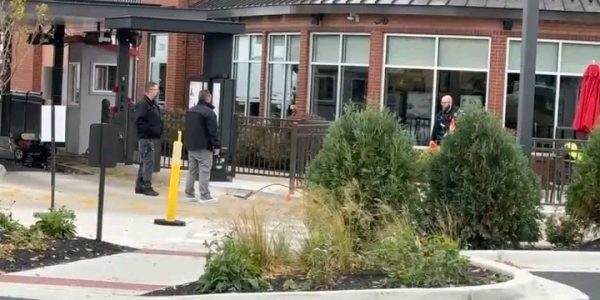 Oswego, New York – The Oswego community is grappling with a tragic and violent incident that occurred early Thursday morning at a local Chick-fil-A, leaving one person