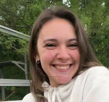 Farmingdale, Maine – The Farmingdale community is mourning the heartbreaking loss of Jolene “Jo” Mae Perry, 23, who passed away on October 12, 2025, surrounded by her