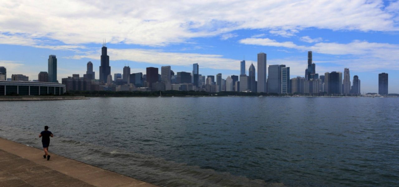 Chicago weather: Warm today ahead of cold front