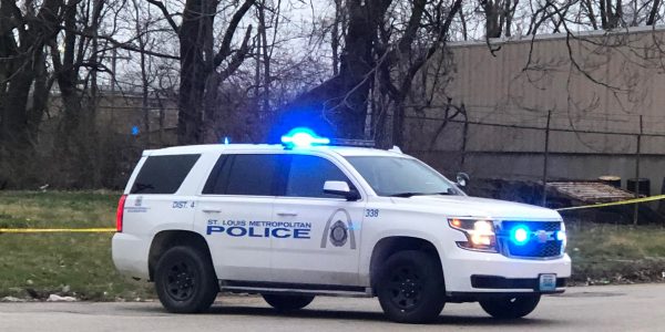 St. Louis – A woman was found deceased Friday morning in a vacant lot in north St. Louis, authorities confirmed. The discovery was made just after 10:00 a.m. on October 3, 2025