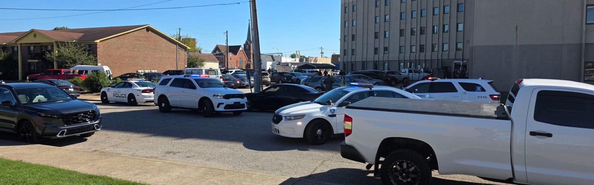 Evansville, Indiana — A shooting incident erupted Thursday afternoon at 509 N St. Joe Street in the White Oak Manor area
