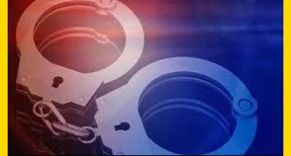 Chicago – A 17-year-old boy has been charged with first-degree murder following the fatal shooting of a 21-year-old man on the city’s South Side.