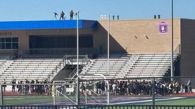 Ogden, Utah – A bomb threat forced the evacuation of students and staff at Ben Lomond High School on Thursday morning, prompting a swift response from law enforcement and emergency officials.