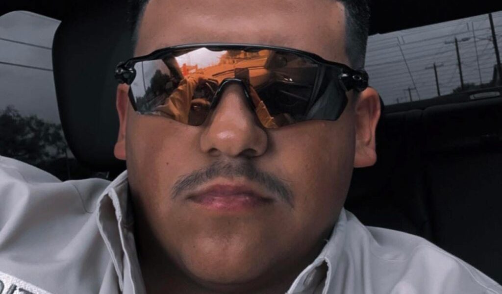 Eagle Pass, Texas – The community of Eagle Pass is mourning the tragic death of 24-year-old Guillermo Beltran Jr., whose life was cut short in a fatal crash early Wednesday morning,