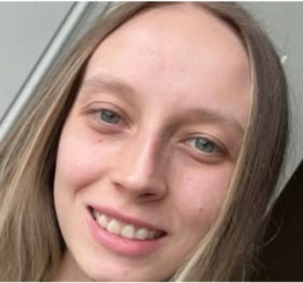 Monroe County, Michigan – A tragic accident has left a community mourning after a young woman lost her life in a devastating crash.