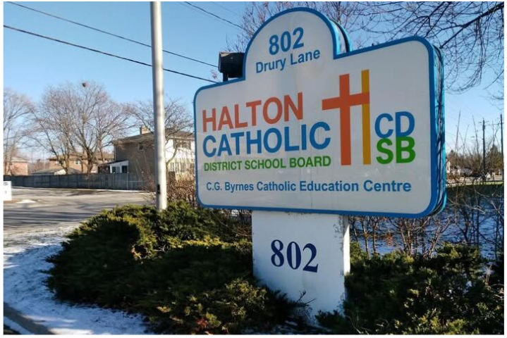 Ontario, Canada – The Halton Catholic District School Board is grieving the sudden passing of Courtney Reynolds, a cherished member of its community whose death has left colleagues, students, and families in deep sorrow