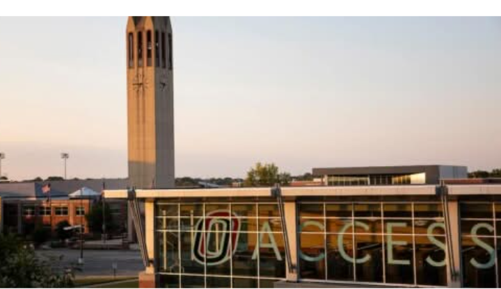 Omaha, Nebraska – The University of Nebraska Omaha (UNO) campus was plunged into panic Friday morning after a false active shooter report prompted a massive emergency response
