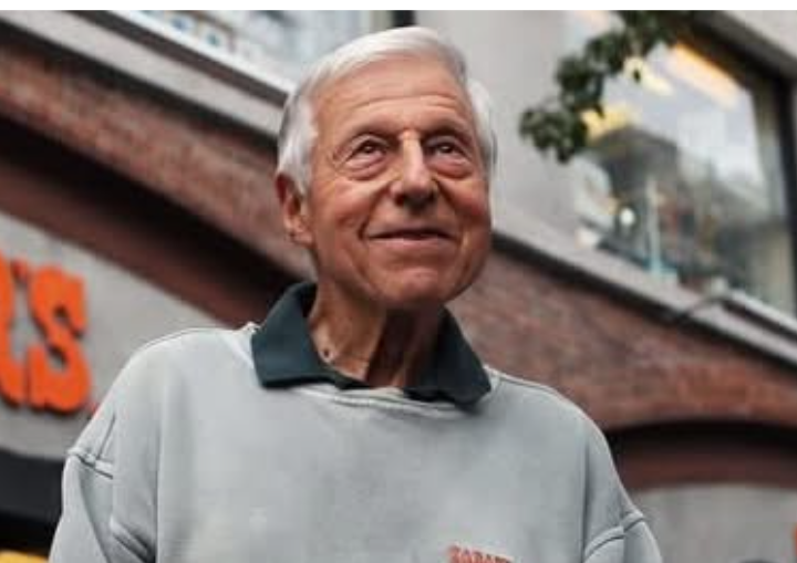 New York, New York – Saul Zabar, the legendary owner of Zabar’s Market, has died, leaving New York City and his loved ones in mourning.