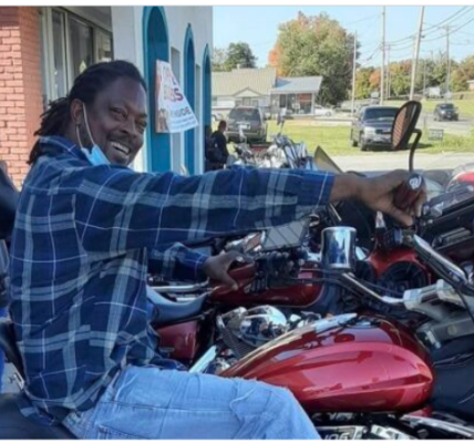 Montgomery, Alabama – The city of Montgomery is mourning the loss of Deon “Dion” Foster, a man whose quiet generosity and steady presence left an indelible mark on those who knew him