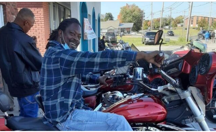 Montgomery, Alabama – The city of Montgomery is mourning the loss of Deon “Dion” Foster, a man whose quiet generosity and steady presence left an indelible mark on those who knew him