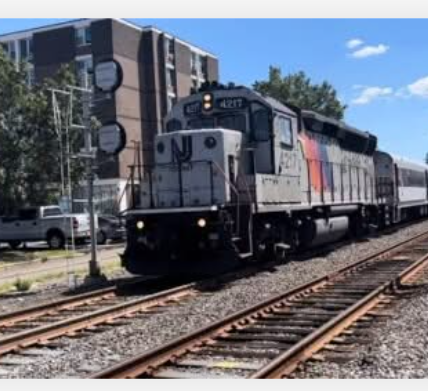 Manasquan, New Jersey – Commuters faced a chaotic Thursday evening after a tragic incident on New Jersey Transit’s North Jersey Coast Line brought rail service to a sudden halt.