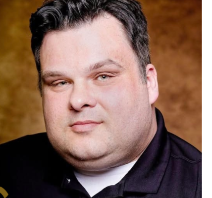 Peoria, Illinois – Steve Bridges tragically passed away at the age of 42, leaving a profound void in the hearts of family, friends, and fans across Peoria and beyond