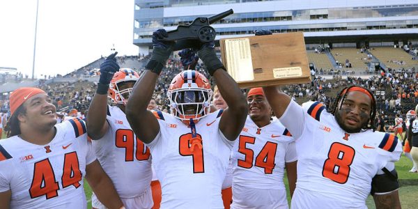 Altmyer throws for career-high 390 yards and No. 22 Illinois beats Purdue 43-27