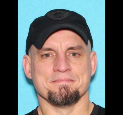 Suspect arrested hours after killings of ex-girlfriend and new boyfriend in front of children, police say