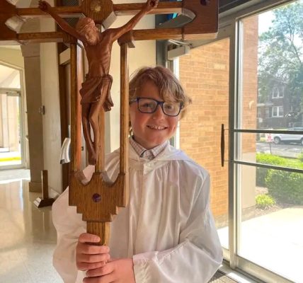 St. Louis, Missouri — Community Mourns the Passing of 7th Grade Student Thomas Lorenz After Brave Battle with Leukemia