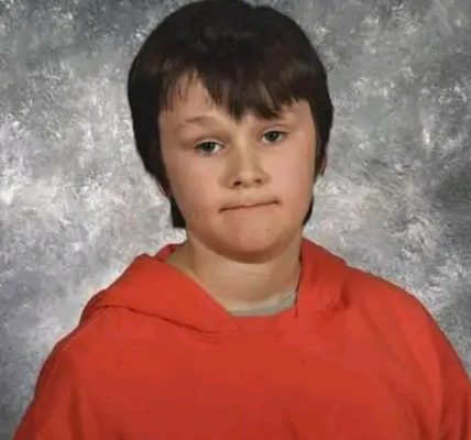 Pine Ridge County Roadway – Brayden Callahan Remembered After Heartbreaking School Bus Accident Shocks Community